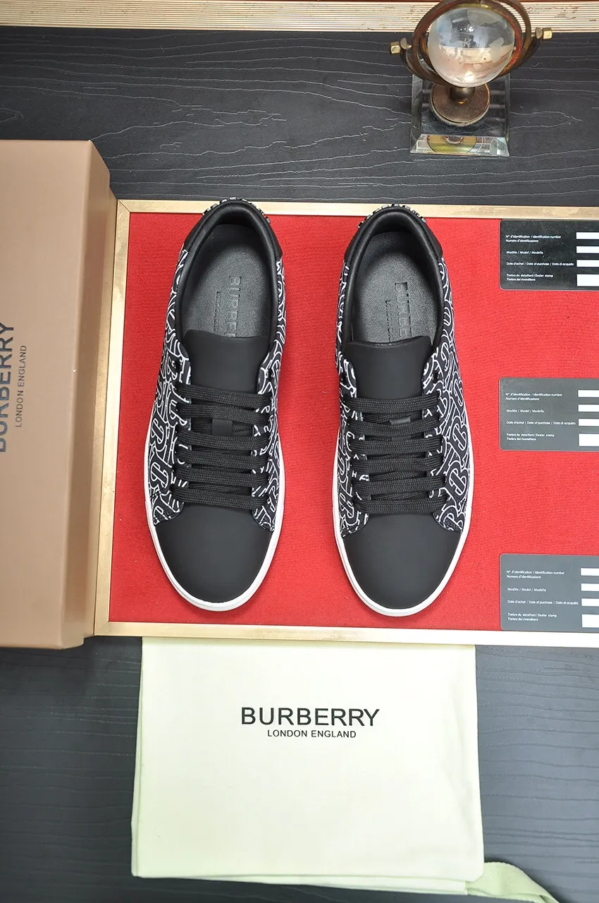 Men's shoes💰480💶[Burberry] (cowhide lining) classic low-top sneakers｜Imported cowhide with classic plaid fabric｜Cow leather lining｜Original outsole｜Fine workmanship and comfortable to wear Size: 38-44 (customized at 45)